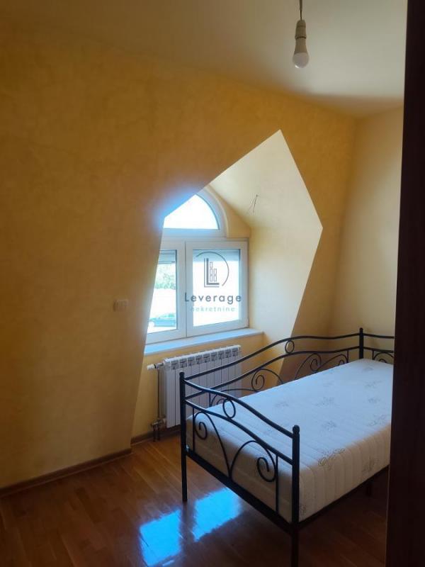 Stan na prodaju u Beogradu, Jajinci, cetvorosoban, 99m2, cena 247500 evra