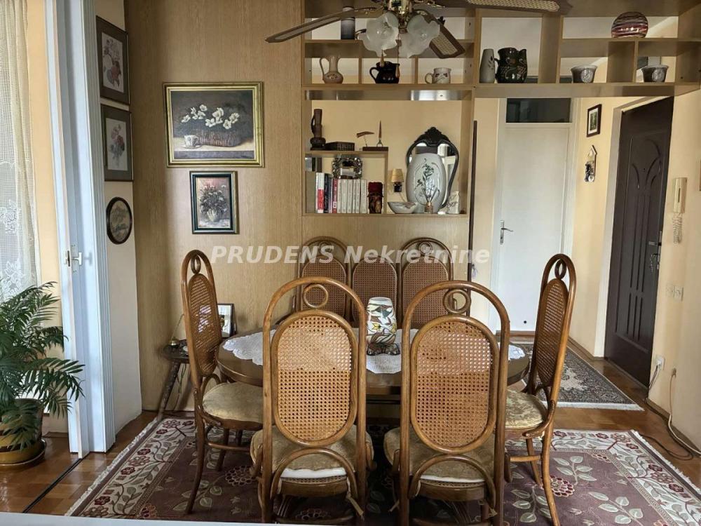 Stan na prodaju u Beogradu, Cerak vinogradi, cetvorosoban, 94m2, cena 270000 evra