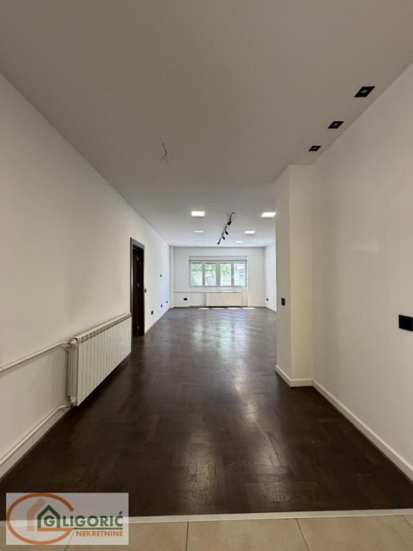 Stan na prodaju u Beogradu, Cvetni trg, trosoban, 103m2, cena 459000 evra