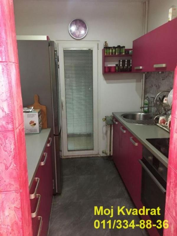 Stan na prodaju u Beogradu, Novi Beograd blok 70 (Kineski TC), trosoban, 106m2, cena 325000 evra