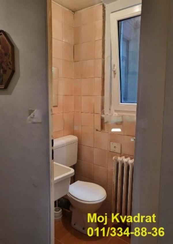 Stan na prodaju u Beogradu, Novi Beograd blok 70 (Kineski TC), trosoban, 106m2, cena 325000 evra