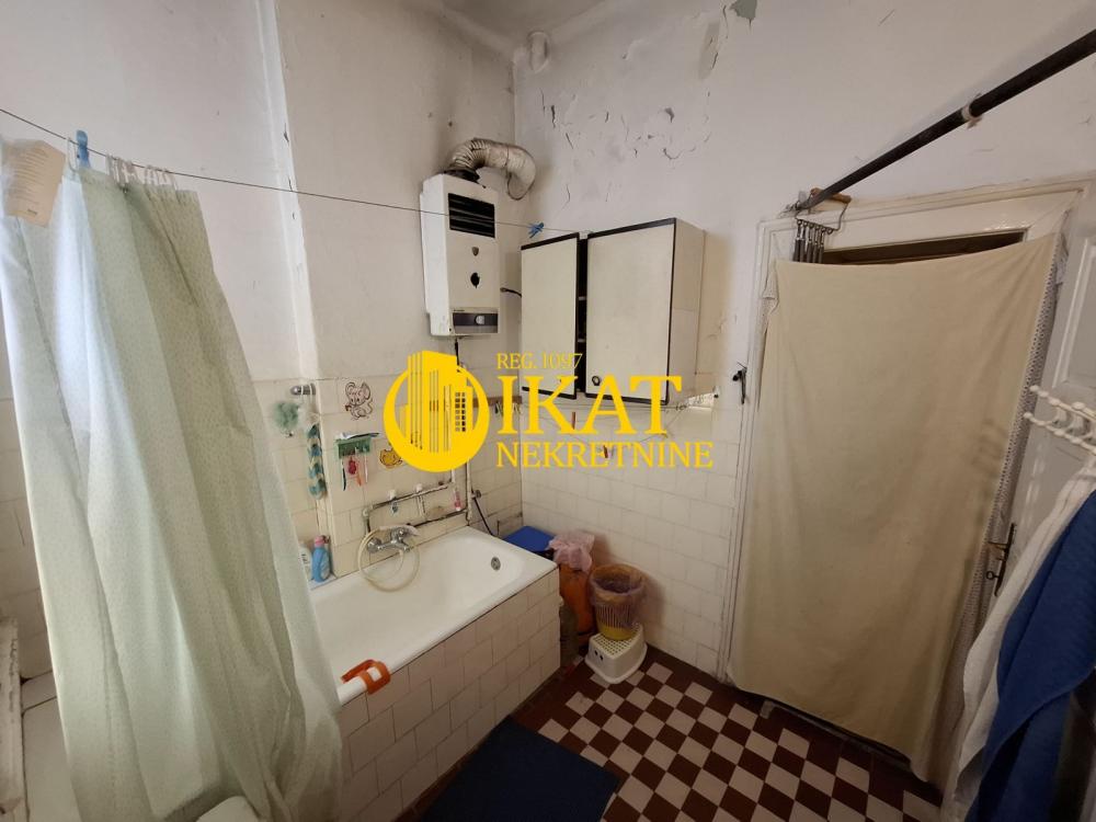 Stan na prodaju u Beogradu, Vračar, cetvorosoban, 107m2, cena 485000 evra