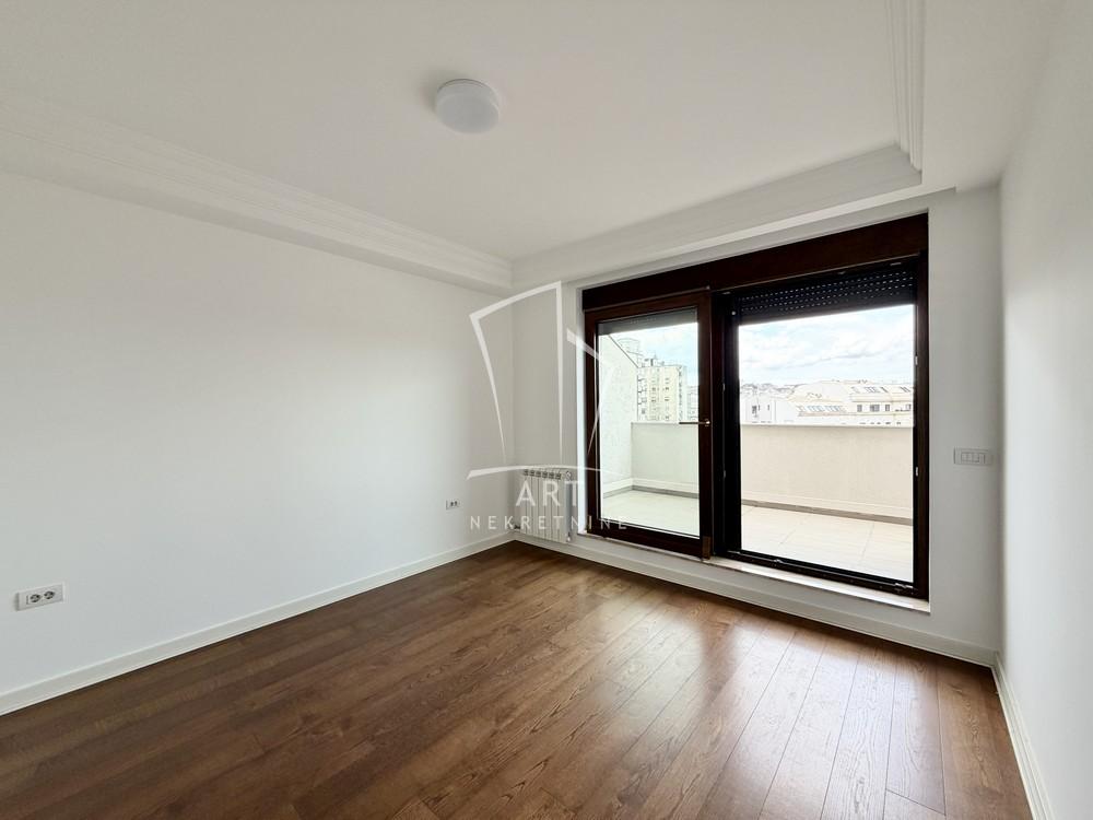Stan na prodaju u Beogradu, Stari grad, 196m2, cena 1100000 evra