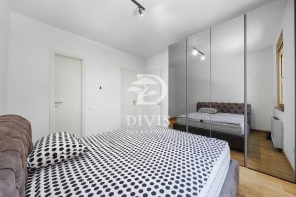Stan na prodaju u Beogradu, Crveni Krst, cetvorosoban, 118m2, cena 470000 evra