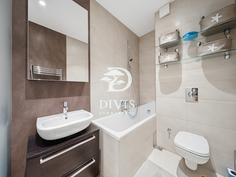 Stan na prodaju u Beogradu, Novi Beograd blok 65, dvosoban, 63m2, cena 289000 evra