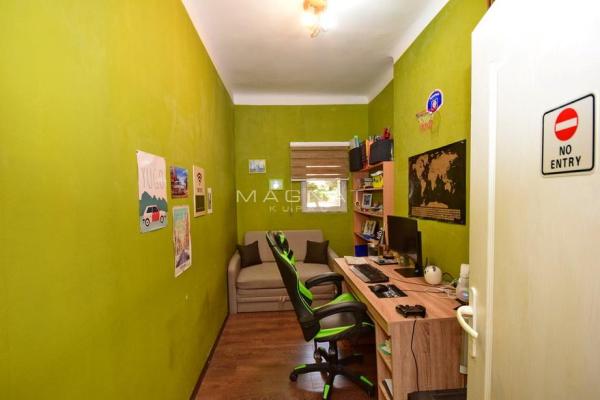 Stan na prodaju u Beogradu, Stari grad, troiposoban, 77m2, cena 296000 evra