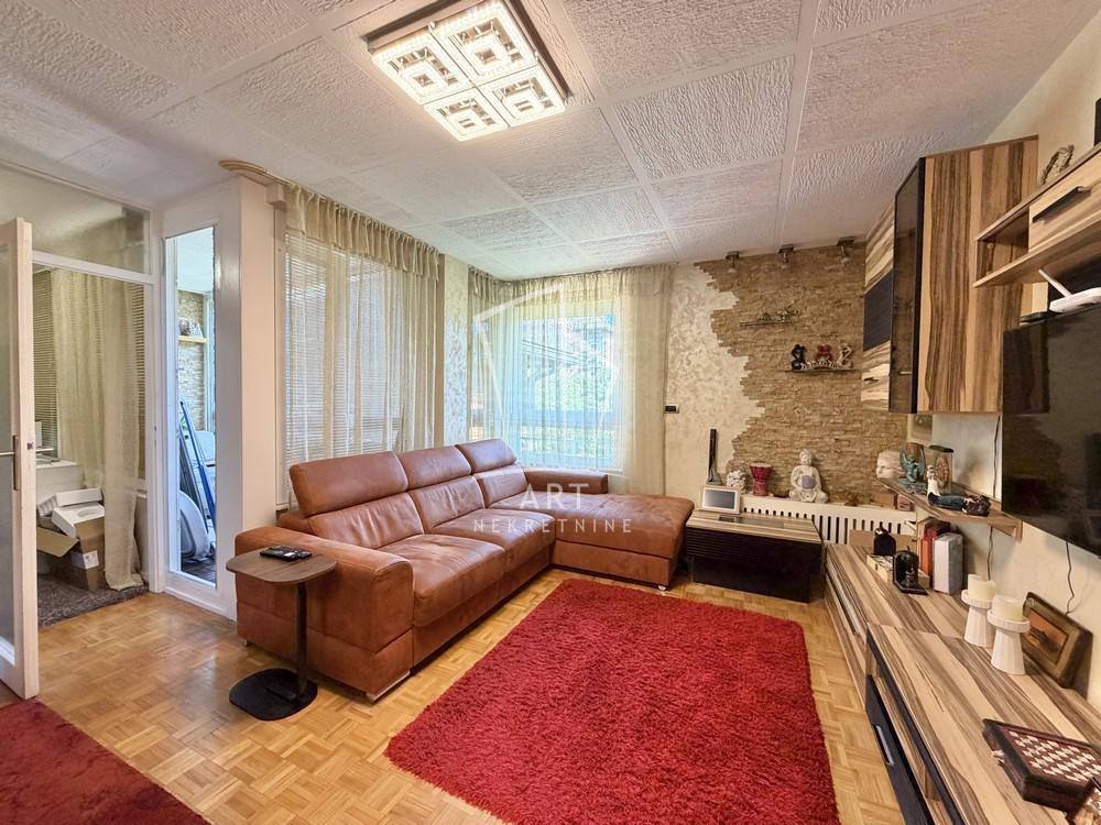 Stan na prodaju u Beogradu, Nova Galenika, troiposoban, 62m2, cena 235000 evra