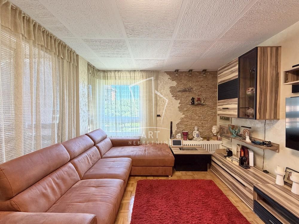 Stan na prodaju u Beogradu, Nova Galenika, troiposoban, 62m2, cena 235000 evra