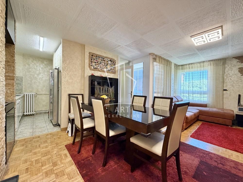 Stan na prodaju u Beogradu, Nova Galenika, troiposoban, 62m2, cena 235000 evra