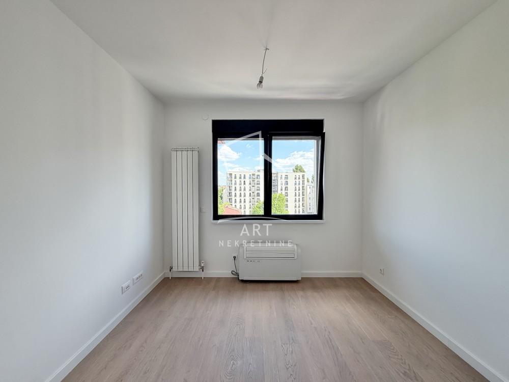 Stan na prodaju u Beogradu, Zemun, jednoiposoban, 30m2, cena 156000 evra