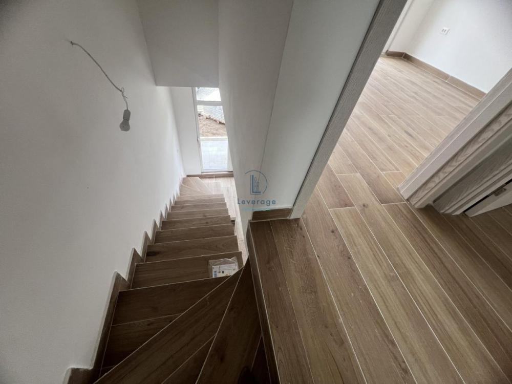 Stan na prodaju u Beogradu, Batajnica, trosoban, 95m2, cena 190860 evra