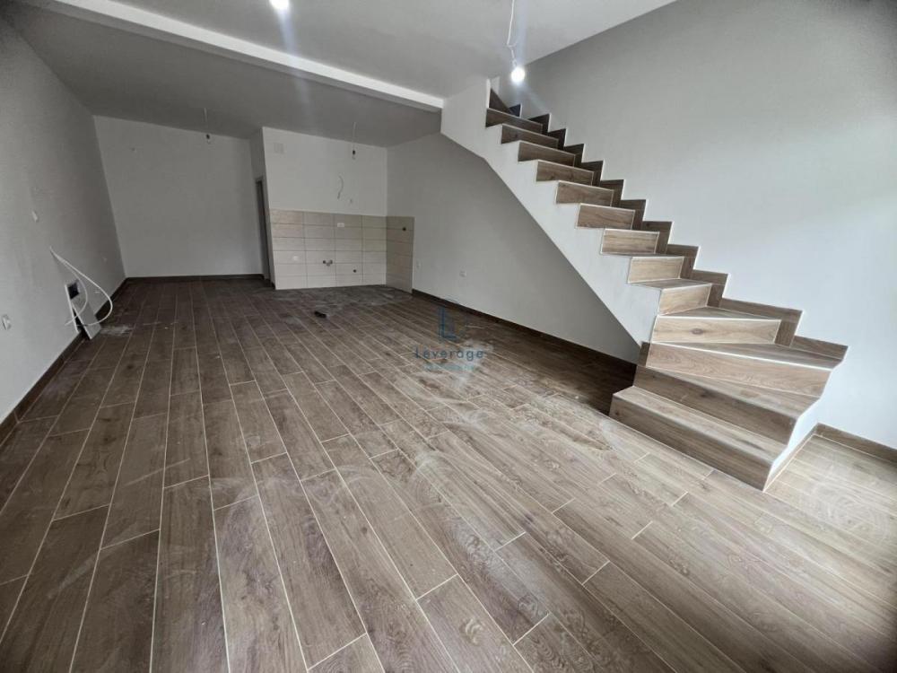 Stan na prodaju u Beogradu, Batajnica, cetvorosoban, 103m2, cena 227832 evra