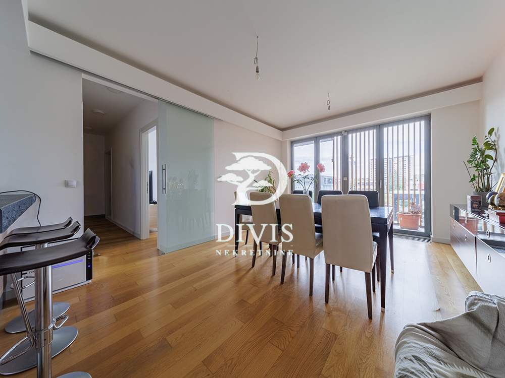 Stan na prodaju u Beogradu, Novi Beograd, trosoban, 90m2, cena 480000 evra