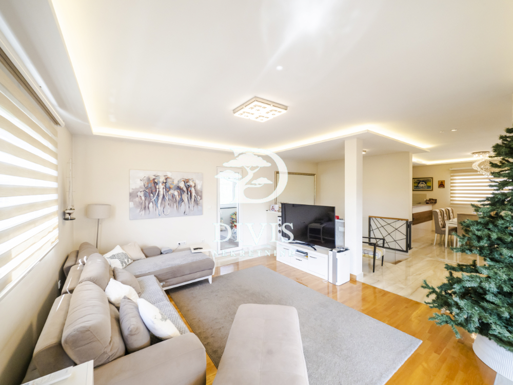 Stan na prodaju u Beogradu, Medaković, 140m2, cena 406000 evra