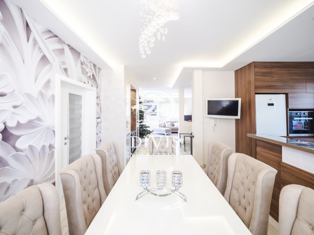 Stan na prodaju u Beogradu, Medaković, 140m2, cena 406000 evra