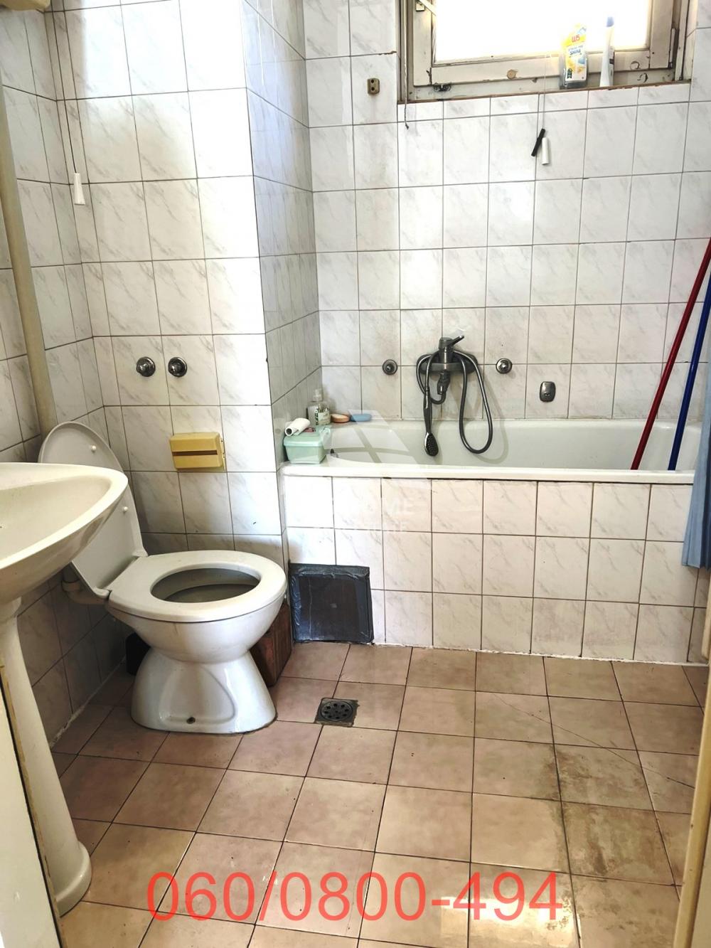 Stan na prodaju u Beogradu, Braće Jerković, trosoban, 70m2, cena 189000 evra