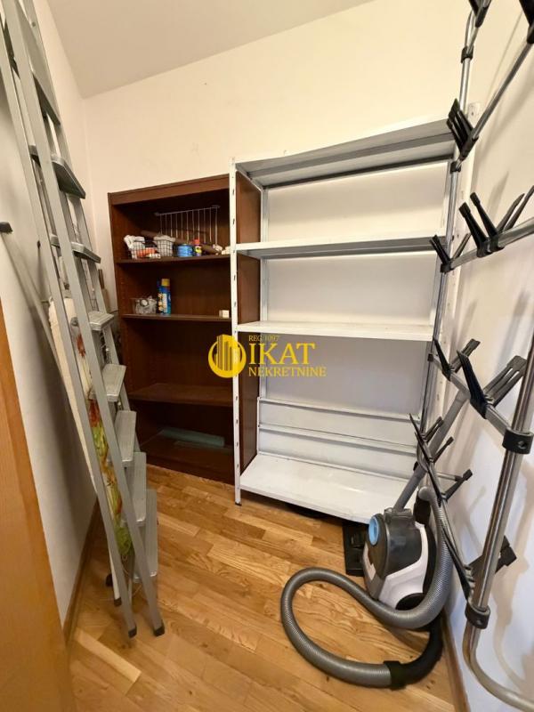 Stan na prodaju u Beogradu, Stari grad, trosoban, 78m2, cena 315000 evra