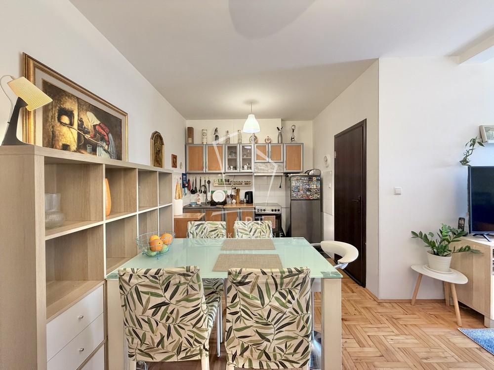 Stan na prodaju u Beogradu, Petlovo brdo, jednoiposoban, 40m2, cena 107000 evra