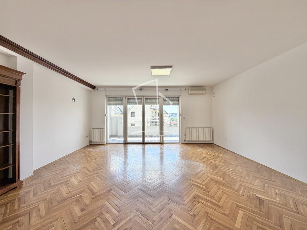 Stan na prodaju u Beogradu, Dedinje, cetvorosoban, 117m2, cena 468000 evra