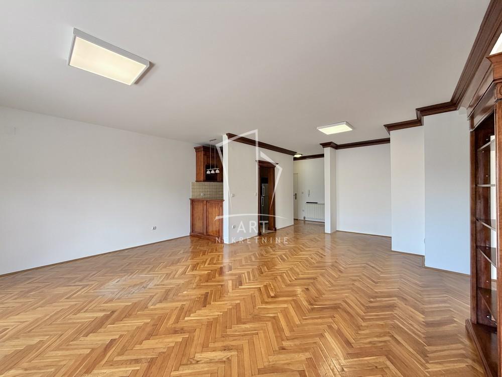 Stan na prodaju u Beogradu, Dedinje, cetvorosoban, 117m2, cena 468000 evra