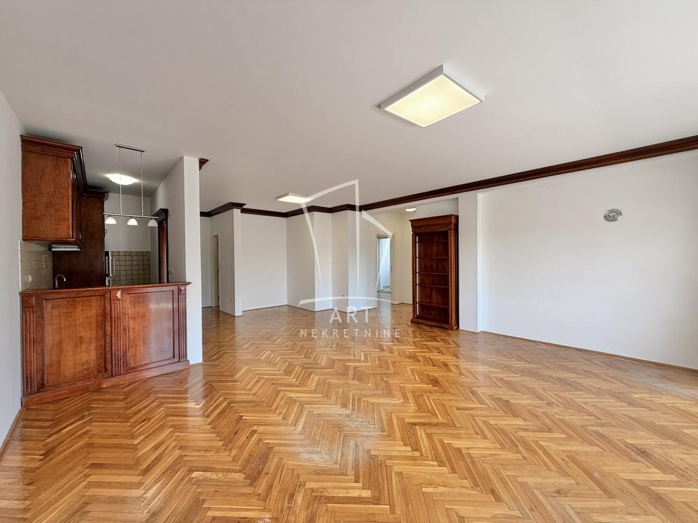 Stan na prodaju u Beogradu, Dedinje, cetvorosoban, 117m2, cena 468000 evra