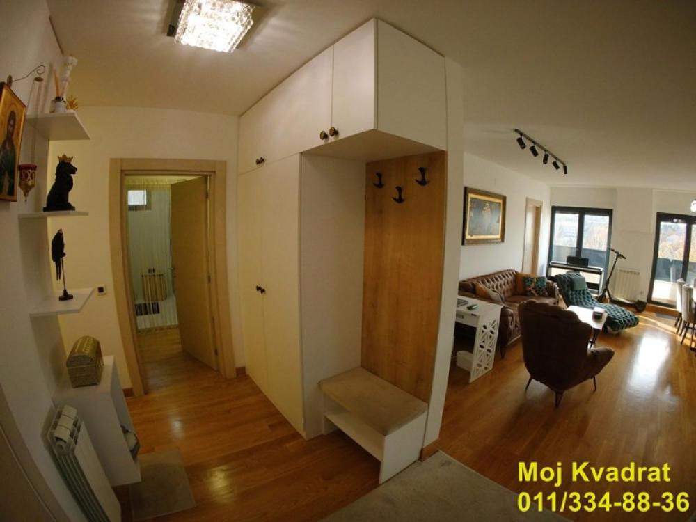 Stan na prodaju u Beogradu, Voždovac, cetvorosoban, 103m2, cena 520000 evra