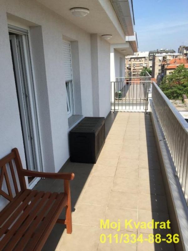 Stan na prodaju u Beogradu, Čubura, trosoban, 82m2, cena 369000 evra