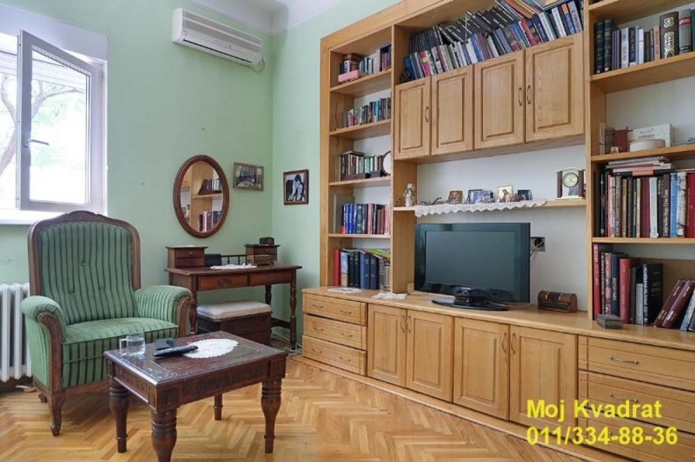 Stan na prodaju u Beogradu, Beograd (Trg Republike), trosoban, 105m2, cena 577500 evra