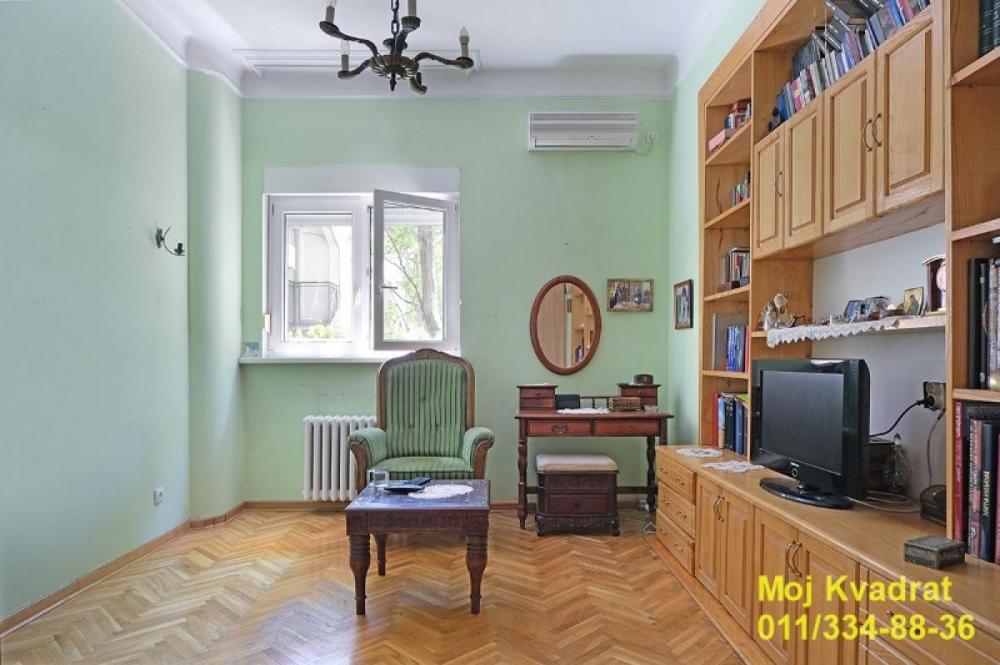 Stan na prodaju u Beogradu, Beograd (Trg Republike), trosoban, 105m2, cena 577500 evra