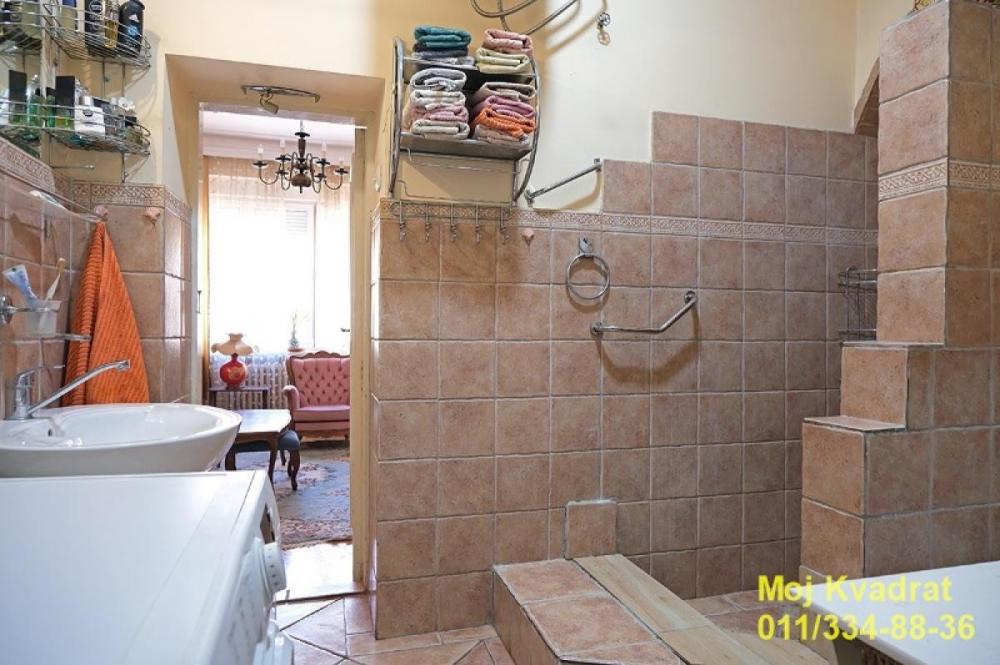 Stan na prodaju u Beogradu, Beograd (Trg Republike), trosoban, 105m2, cena 577500 evra