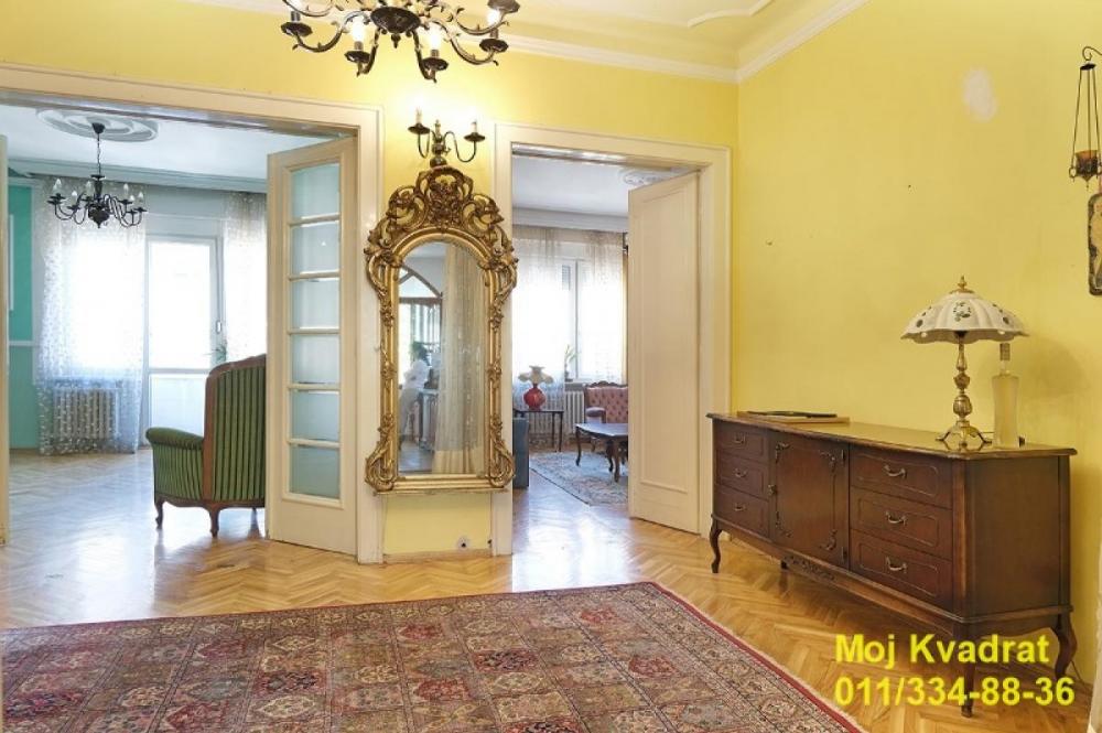 Stan na prodaju u Beogradu, Beograd (Trg Republike), trosoban, 105m2, cena 577500 evra