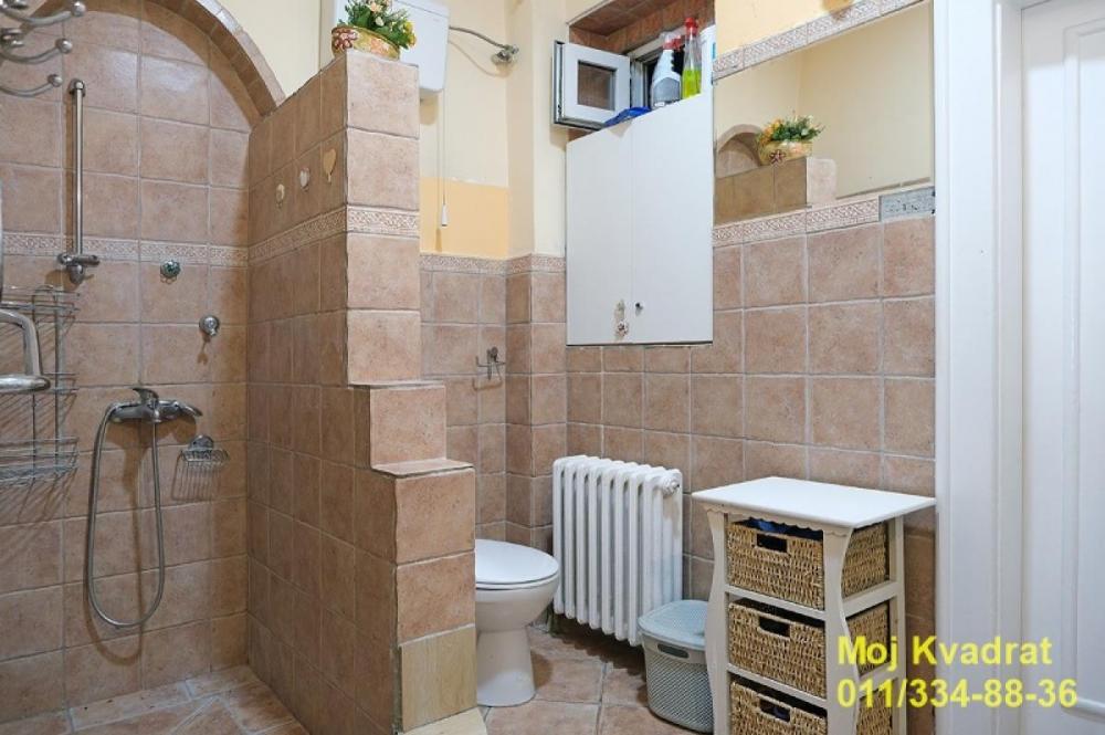 Stan na prodaju u Beogradu, Beograd (Trg Republike), trosoban, 105m2, cena 577500 evra
