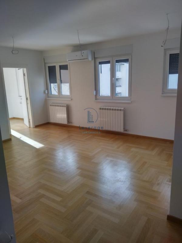 Stan na prodaju u Beogradu, Mirijevo, dvoiposoban, 48m2, cena 135000 evra