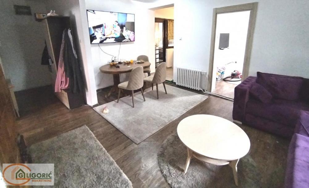 Stan na prodaju u Beogradu, Cvetkova pijaca, troiposoban, 63m2, cena 170000 evra
