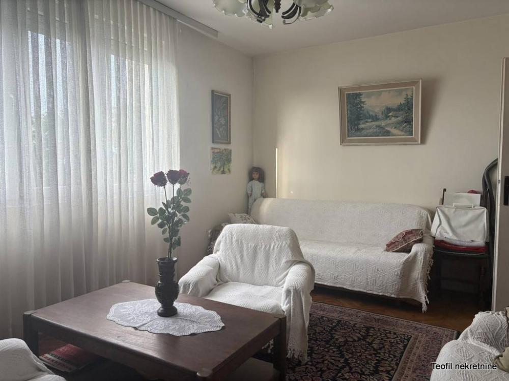 Stan na prodaju u Beogradu, Karaburma, dvoiposoban, 64m2, cena 160000 evra