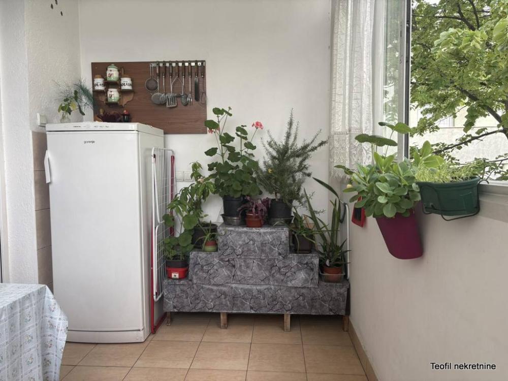 Stan na prodaju u Beogradu, Karaburma, dvoiposoban, 64m2, cena 160000 evra