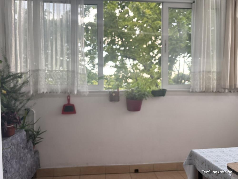 Stan na prodaju u Beogradu, Karaburma, dvoiposoban, 64m2, cena 160000 evra