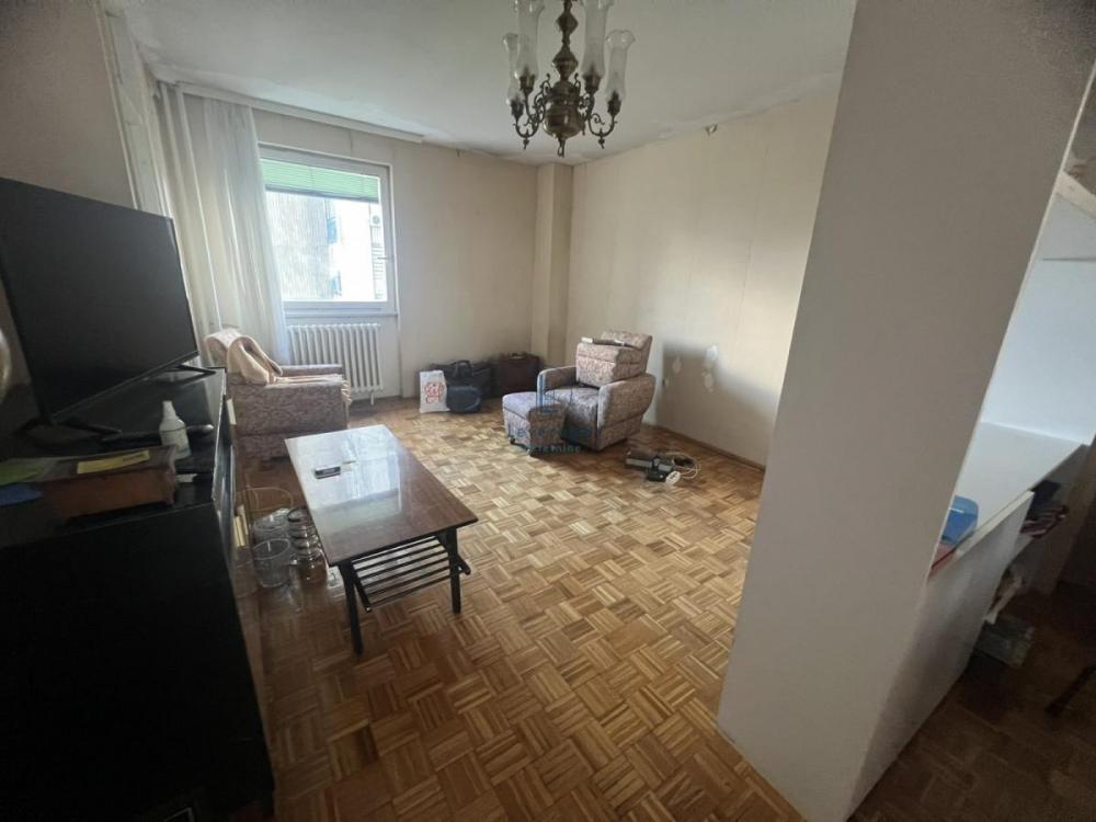 Stan na prodaju u Beogradu, Novi Beograd blok 62, trosoban, 71m2, cena 210000 evra