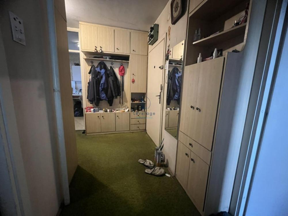 Stan na prodaju u Beogradu, Novi Beograd blok 62, trosoban, 71m2, cena 210000 evra