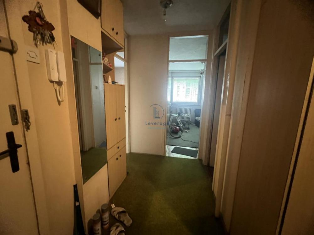 Stan na prodaju u Beogradu, Novi Beograd blok 62, trosoban, 71m2, cena 210000 evra