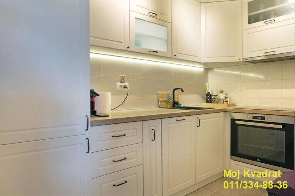Stan na prodaju u Beogradu, Olimp, dvoiposoban, 59m2, cena 228000 evra