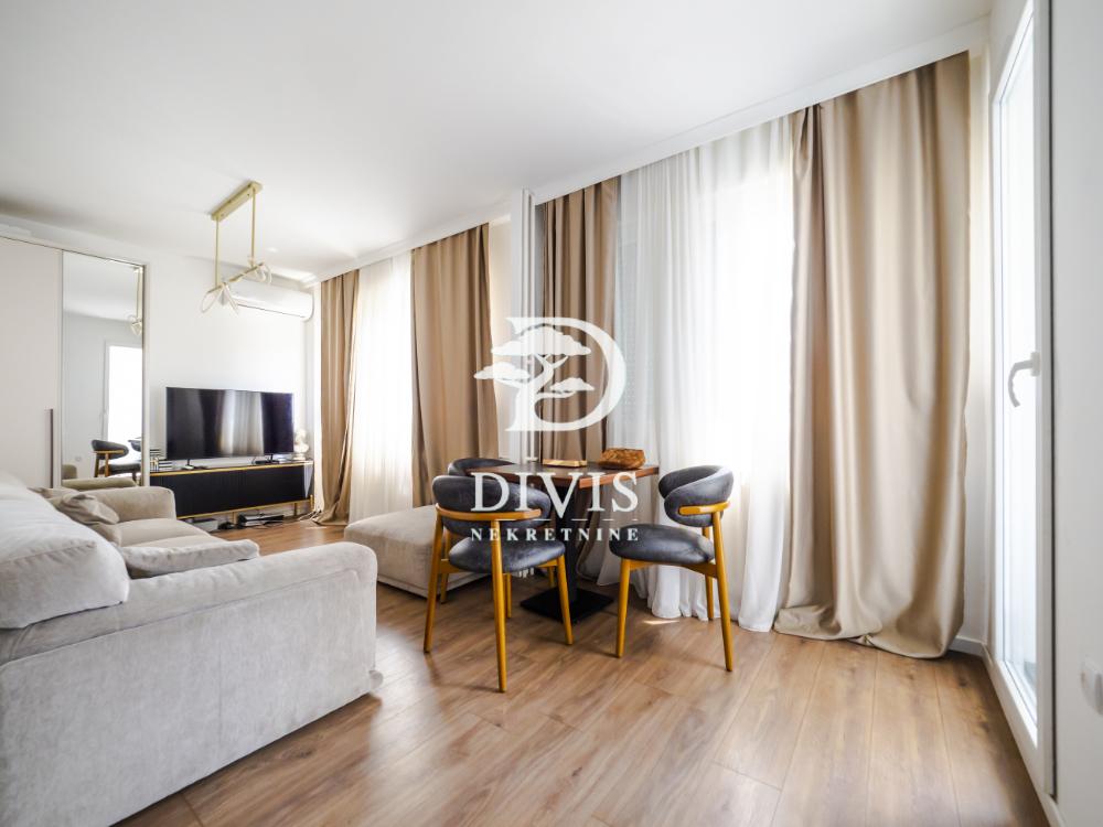 Stan na prodaju u Beogradu, Novi Beograd blok 61, jednoiposoban, 44m2, cena 170000 evra