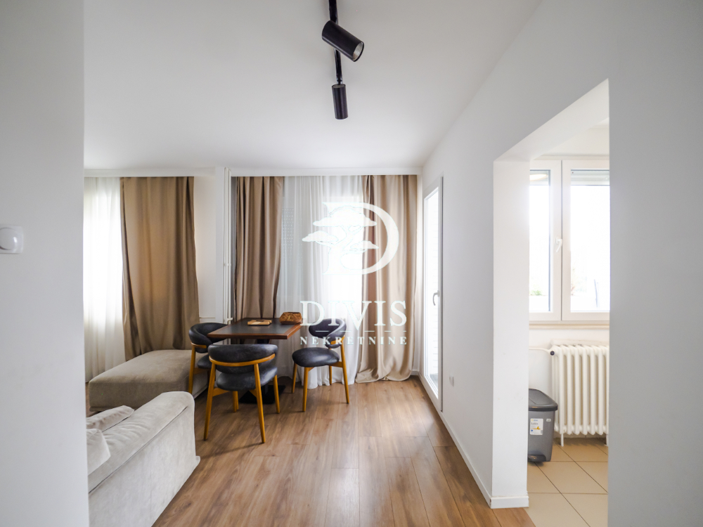 Stan na prodaju u Beogradu, Novi Beograd blok 61, jednoiposoban, 44m2, cena 170000 evra