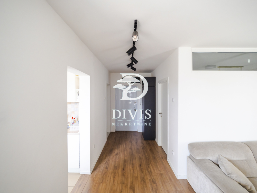 Stan na prodaju u Beogradu, Novi Beograd blok 61, jednoiposoban, 44m2, cena 170000 evra
