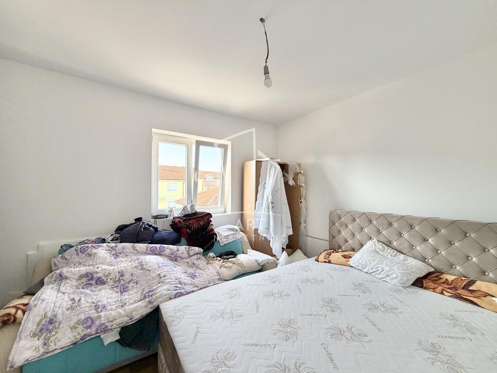Stan na prodaju u Beogradu, Borča, dvosoban, 39m2, cena 94000 evra