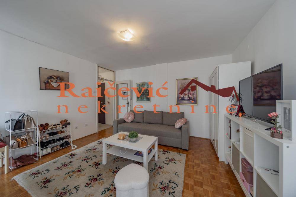 Stan na prodaju u Beogradu, Novi Beograd blok 62, jednosoban, 32m2, cena 115000 evra