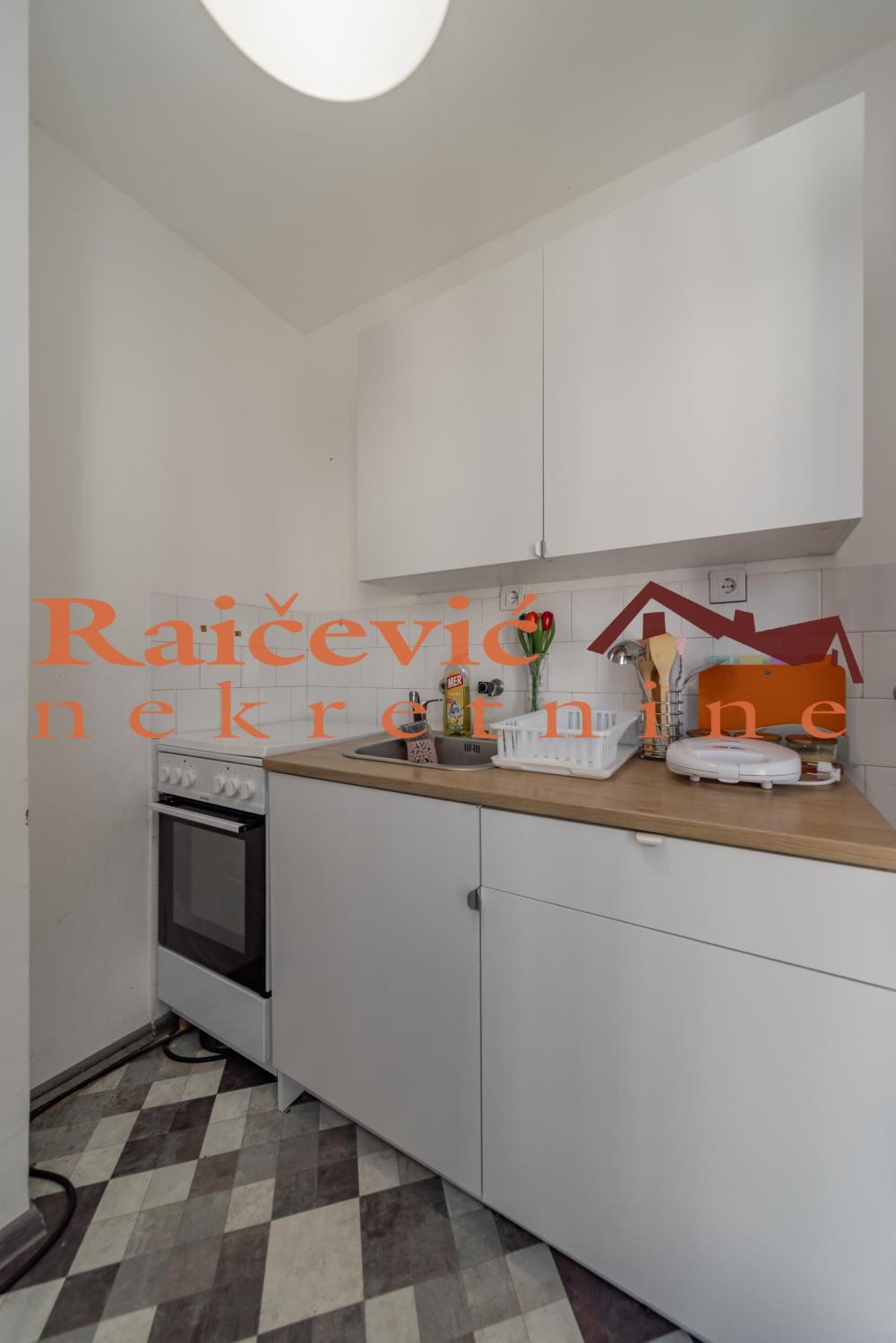 Stan na prodaju u Beogradu, Novi Beograd blok 62, jednosoban, 32m2, cena 115000 evra