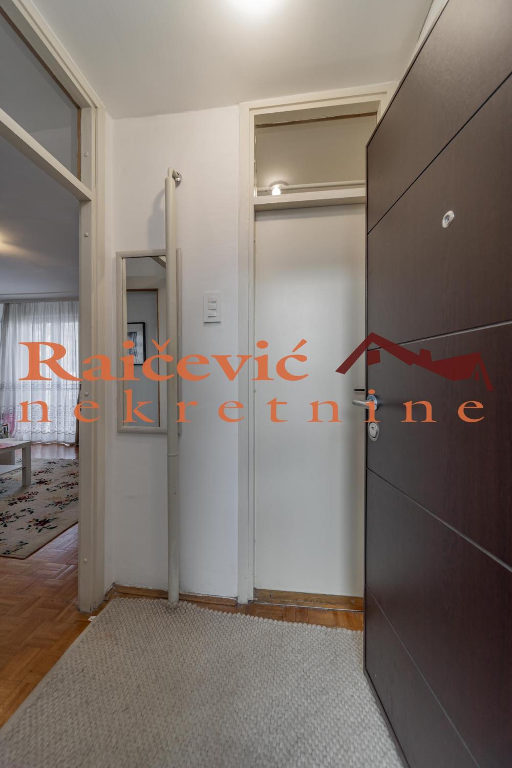 Stan na prodaju u Beogradu, Novi Beograd blok 62, jednosoban, 32m2, cena 115000 evra