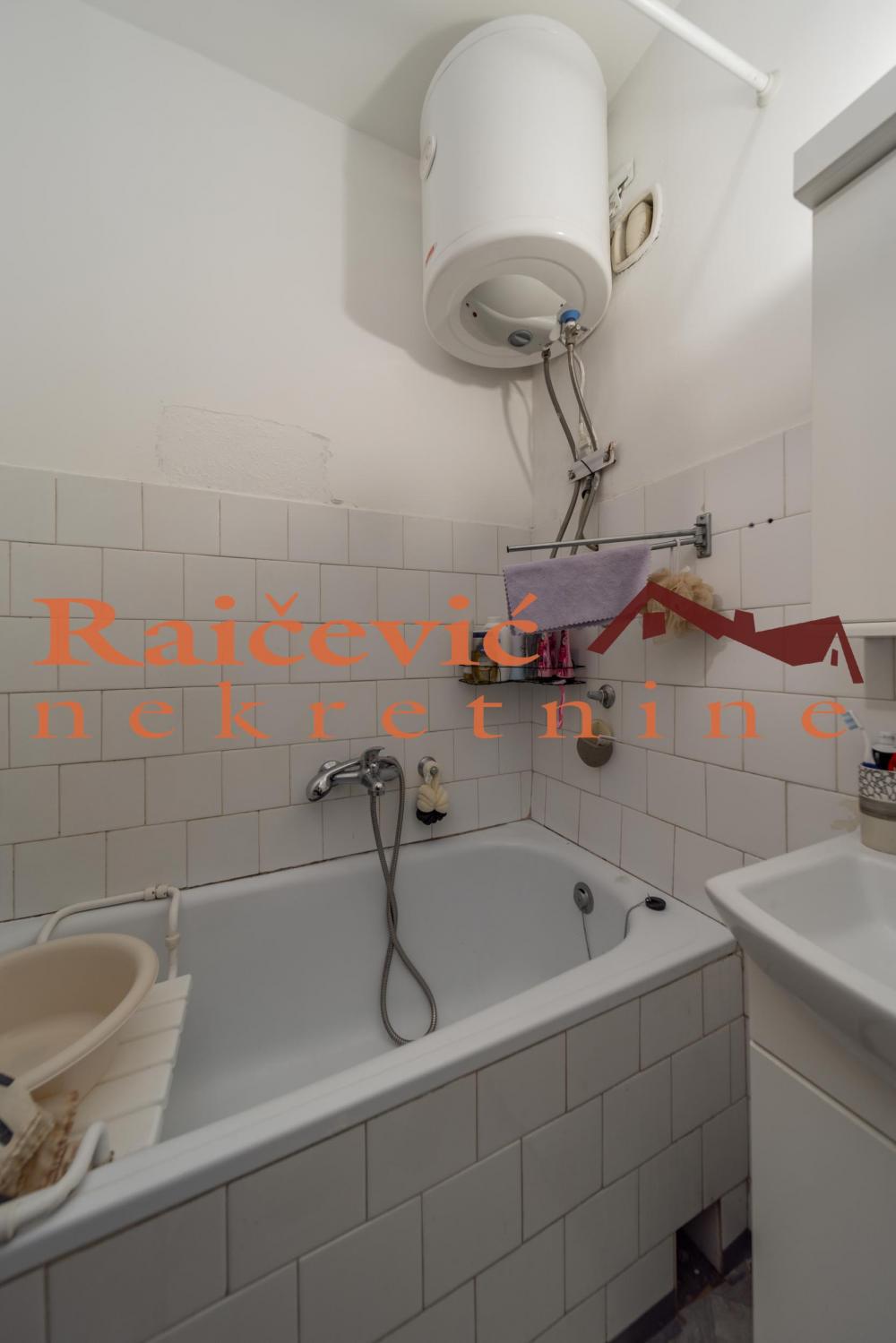 Stan na prodaju u Beogradu, Novi Beograd blok 62, jednosoban, 32m2, cena 115000 evra