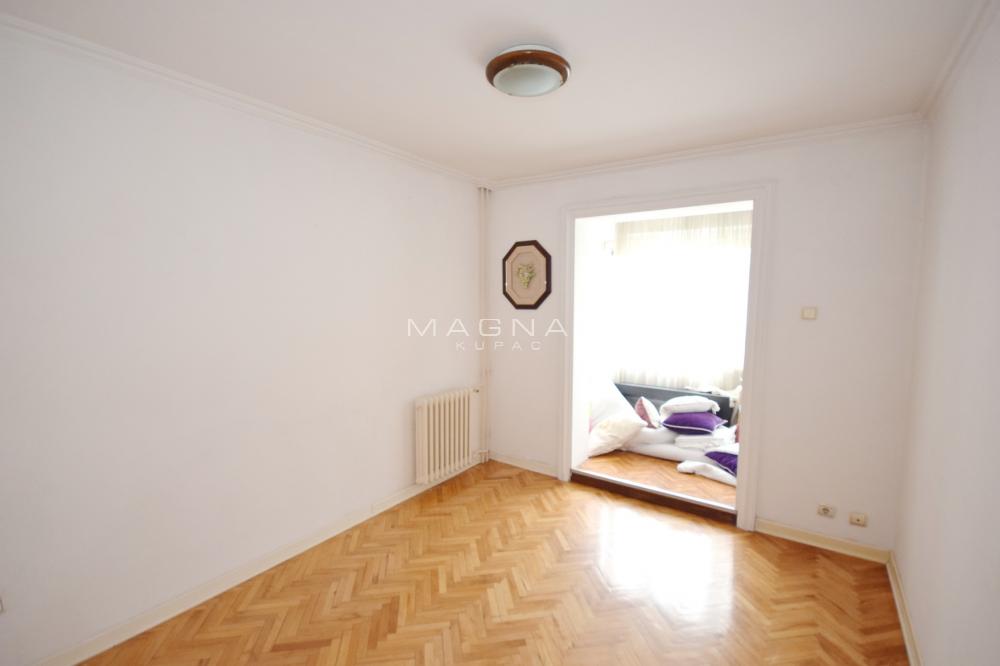 Stan na prodaju u Beogradu, Stari grad, cetvorosoban, 105m2, cena 349000 evra